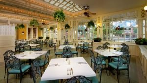 tonys town square restaurant 00