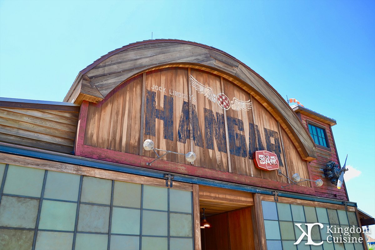 hangarbar26