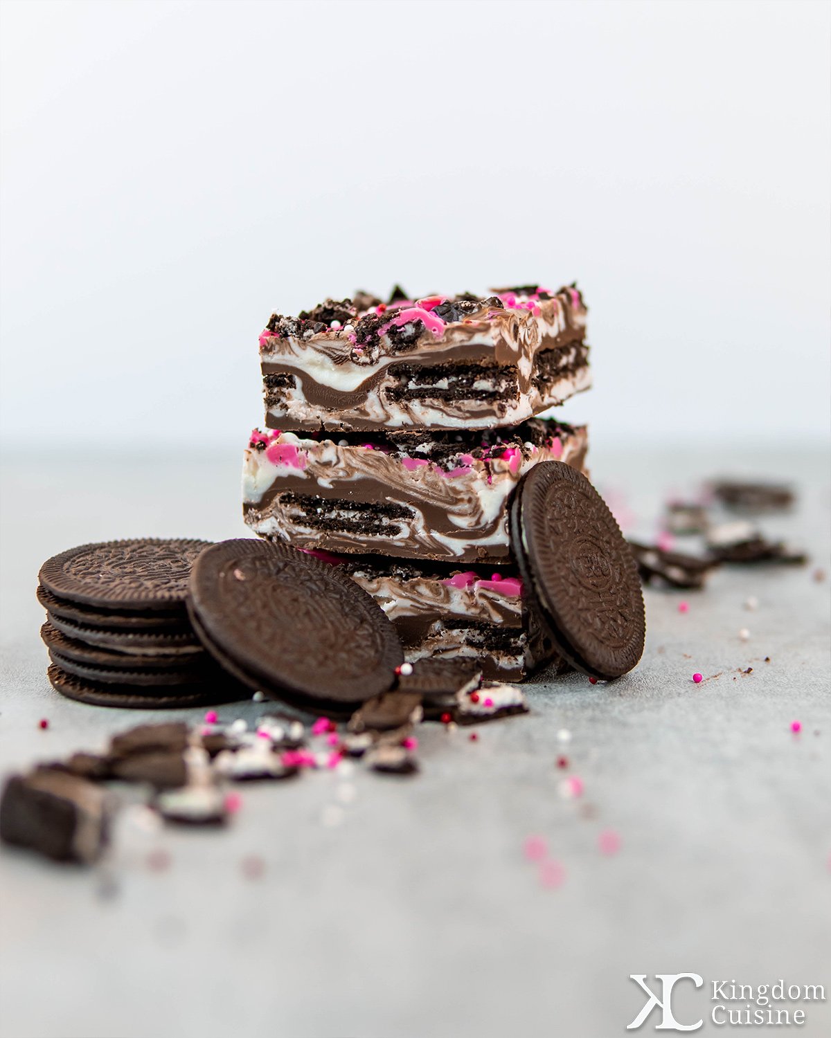 Oreo-stuffed Chocolate Bark