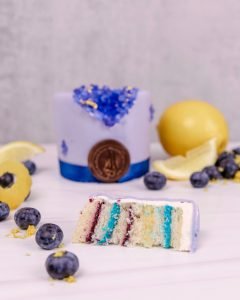 50th Celebration Petit Cake Photo 1